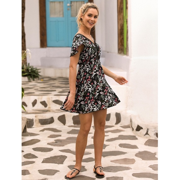 Floral Print Open Back Mini Black Dress - Picture 4 of 9